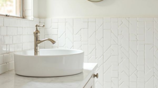 Renovation wc avec faïence : solutions pratiques pour égayer vos toilettes